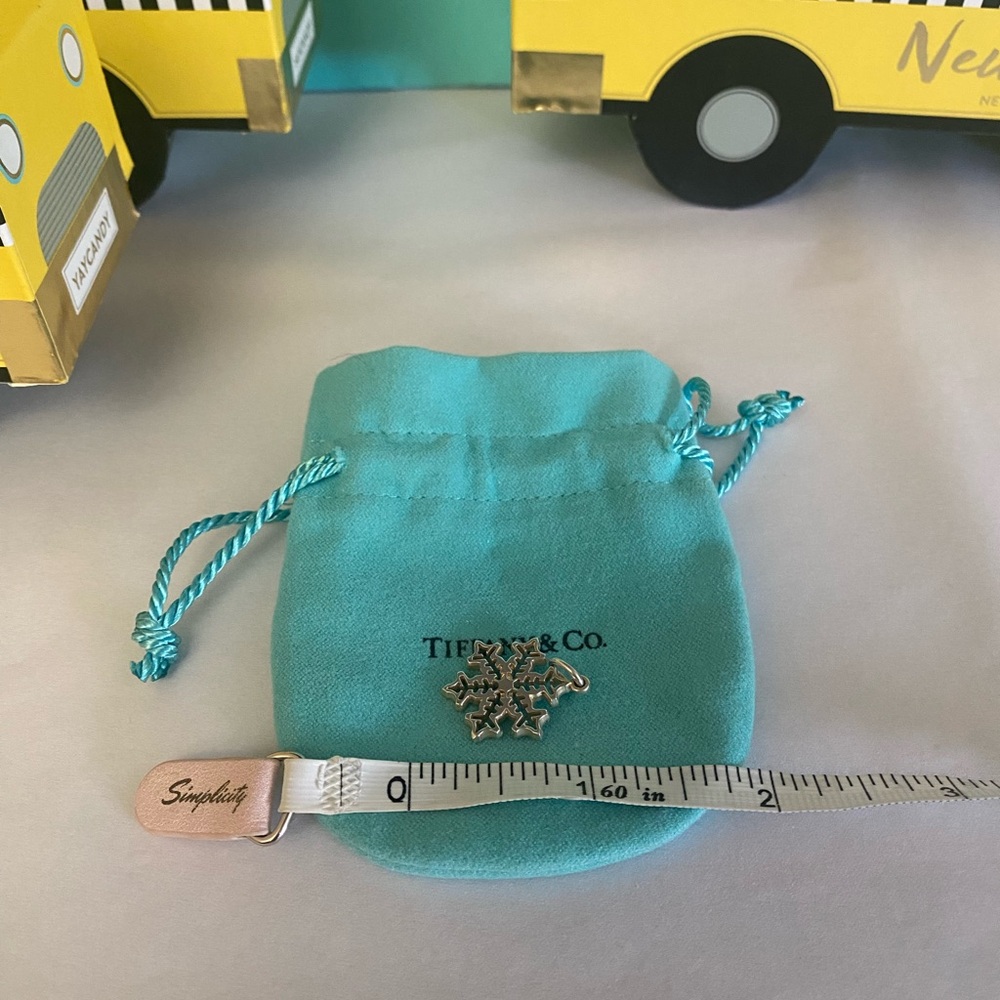Tiffany & Co. Snowflake ❄️ - Picture 5 of 5